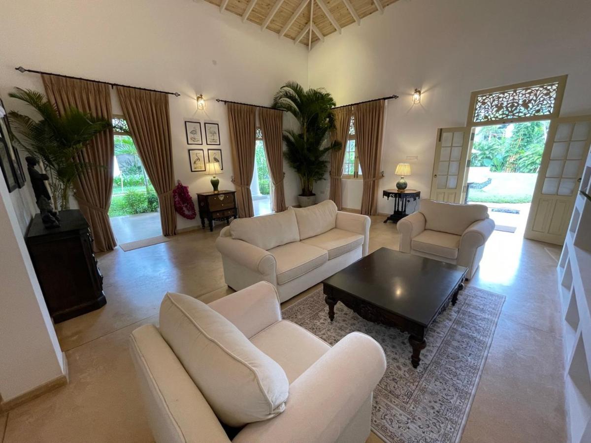 Claire Villa By Younger Villas & Resorts Ахангама Экстерьер фото