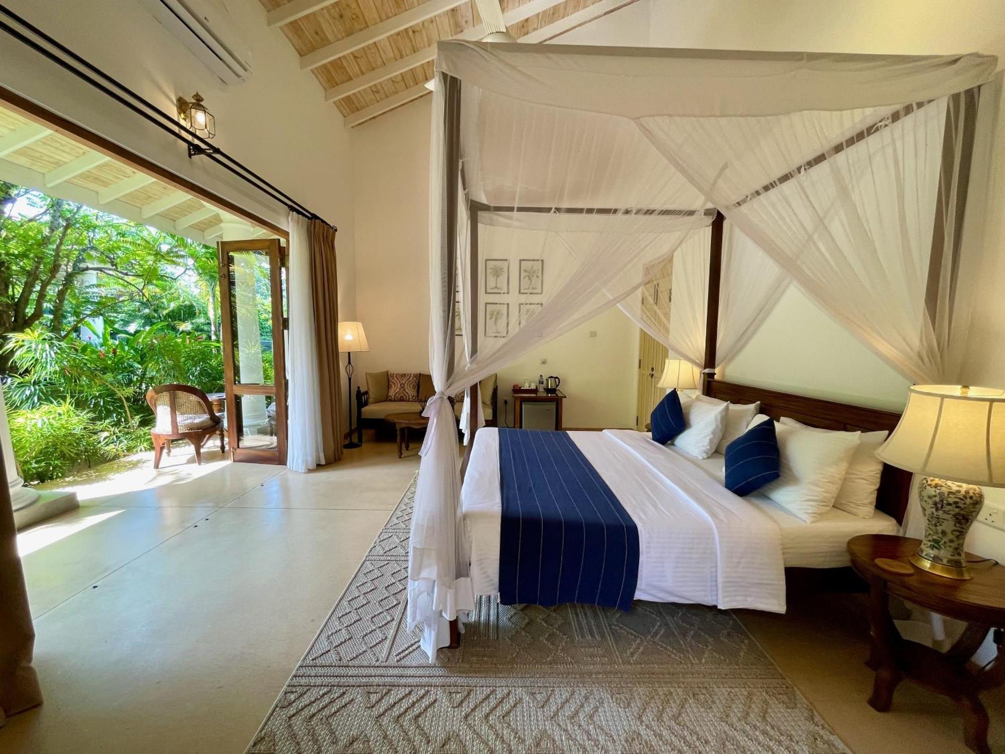 Claire Villa By Younger Villas & Resorts Ахангама Экстерьер фото
